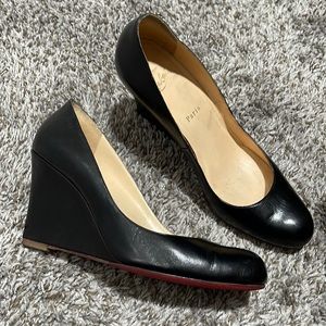 Christian LOUBOUTIN leather wedges. Size 40.